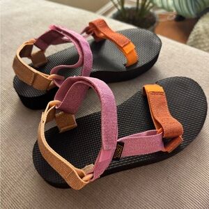 Teva Women's Sandals in Pink, Orange, and gold; like new